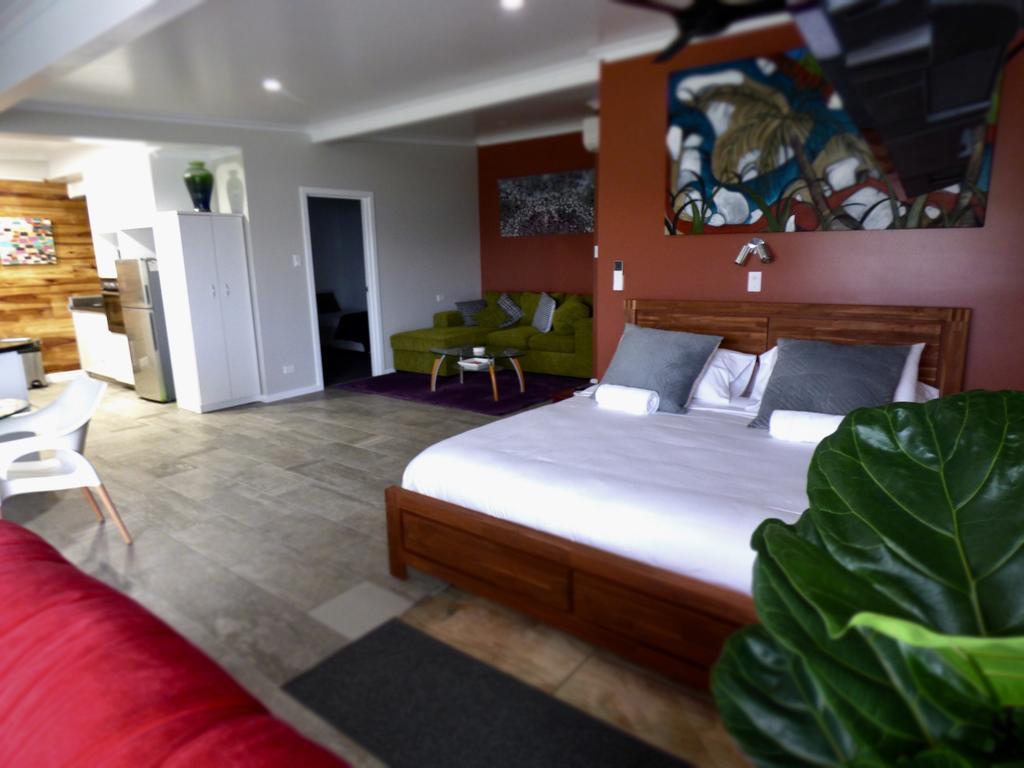 Arthouse Beachfront Accommodation Emerald Beach Exterior photo