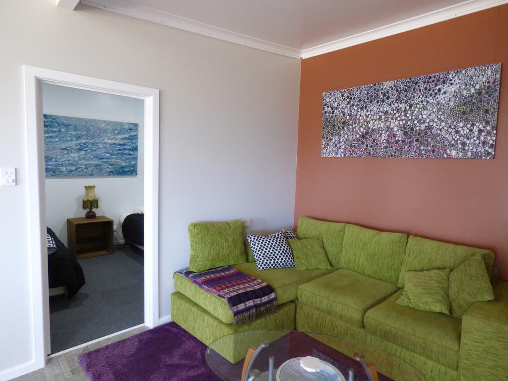 Arthouse Beachfront Accommodation Emerald Beach Exterior photo
